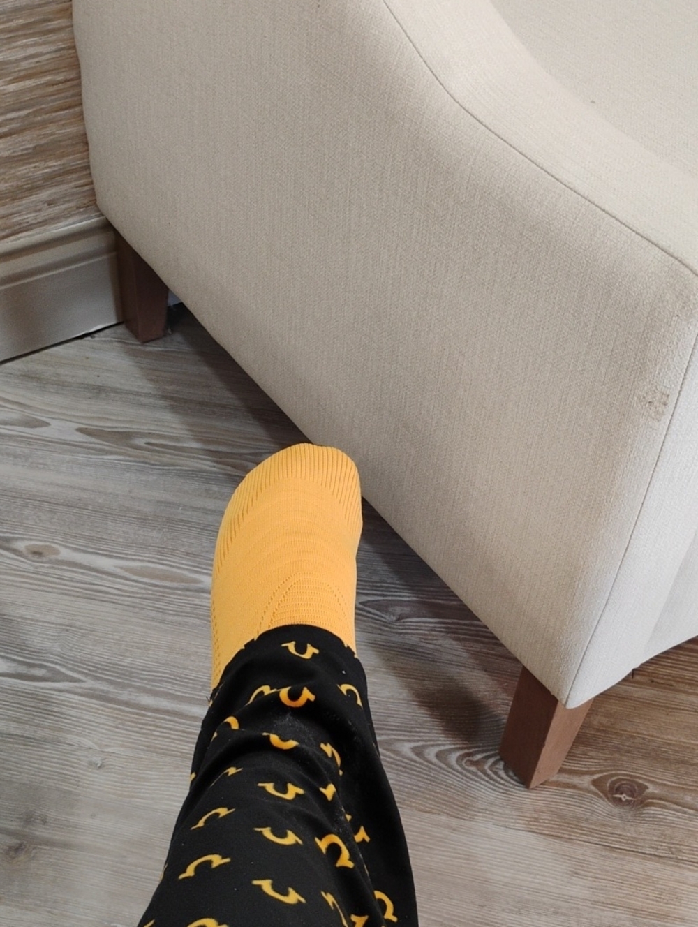 BUTTERZ, !!!!!Not Yellow, Not Orange Very Comfortable Everyday Wear